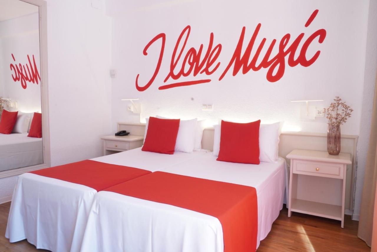 Lloret Vibe Affiliated By Fergus (Adults Only) Lloret de Mar Exteriér fotografie